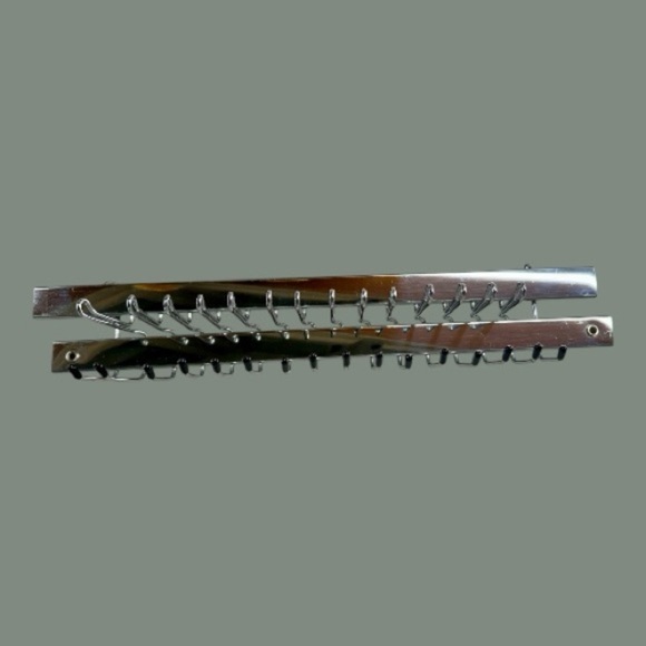 VINTAGE, TY-MASTER, AUTOMATIC TIE RACK. CHROME-PLATED. 13 3/4”W X 2 3/8”H - Picture 4 of 9